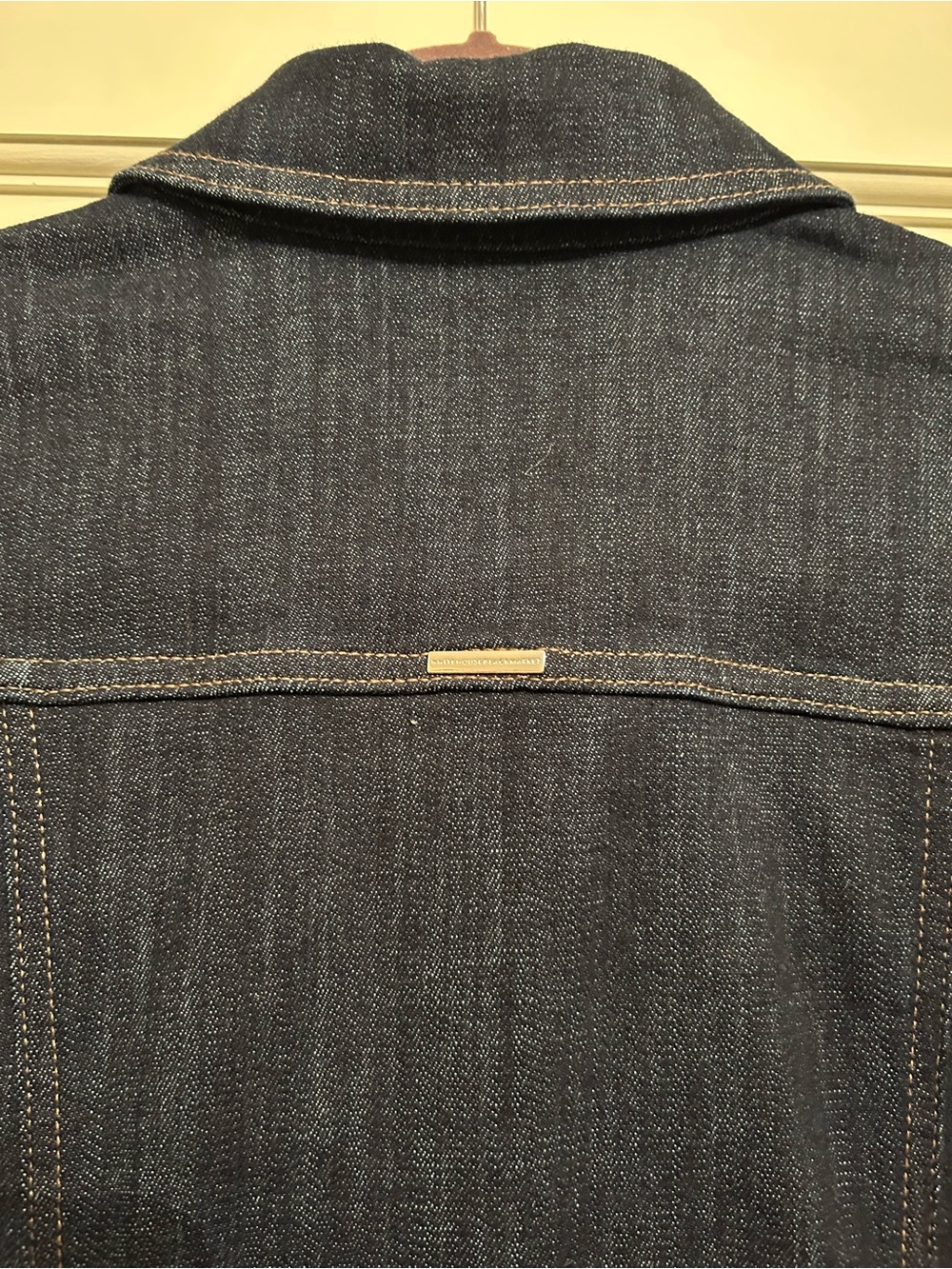 Dark Indigo Button-Front Denim Dress White House black market - Picture 3 of 9